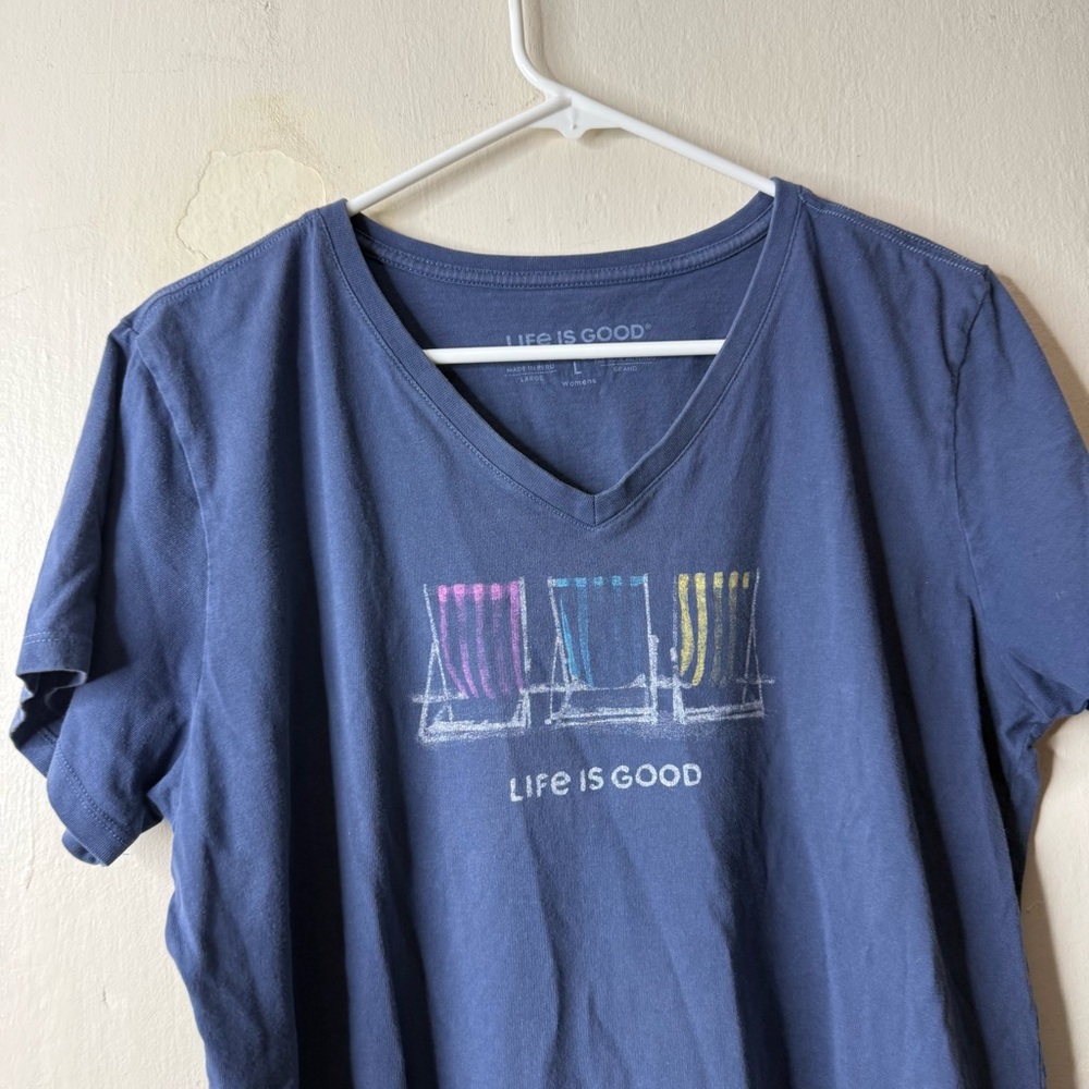Life is Good Navy Blue Beach Chair Graphic Short Sleeve Tee T-shirt - Picture 2 of 6
